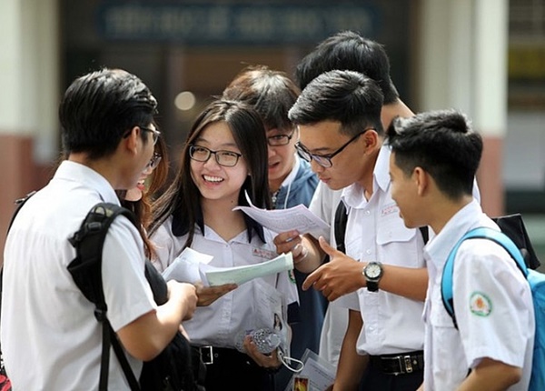 Vì sao học sinh ở Hà Nội chọn thi môn xã hội nhiều hơn học sinh ở TP.HCM?
