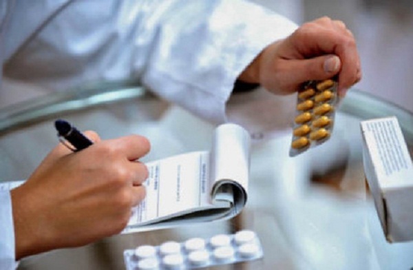 Giảm chi phí cho ngành Y tế bằng ứng dụng công nghệ bán thuốc theo đơn