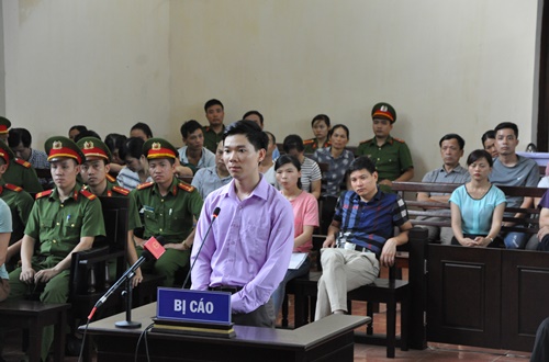 Tòa tuyên án vụ chạy thận: Hoàng Công Lương bị tuyên 42 tháng tù giam