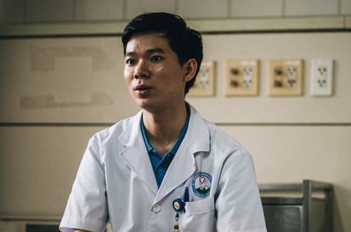 Bác sĩ Hoàng Công Lương: “Tôi sợ mình không được làm bác sĩ nữa”