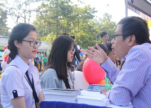 Số lượng hồ sơ đăng ký vào Trường ĐH Y Hà Nội tăng hơn 2000 so với năm 2018