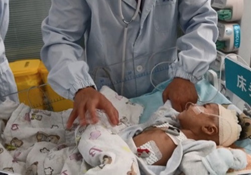 Bé gái 2 tháng tuổi được cứu sống nhờ trái tim của một cậu bé bị chết não hoàn